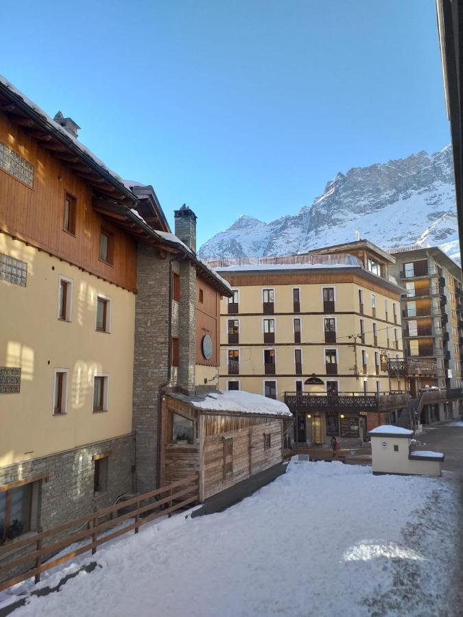 Appartamento Rinnovato Centralissimo A Cervinia Breuil-Cervinia Luaran gambar